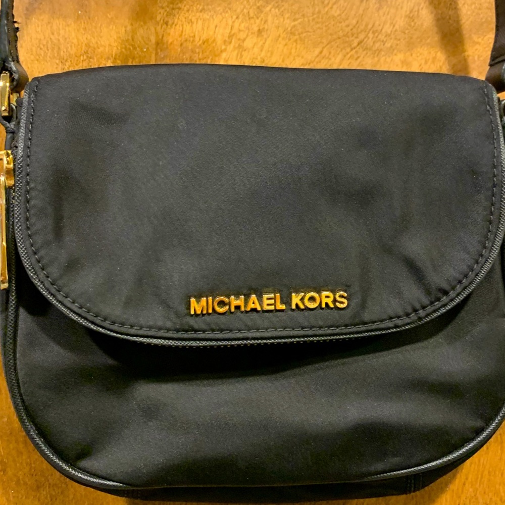 Micheal Kors Nylon Crossbody